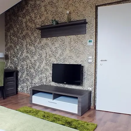 Thanhoffer בית הארחה