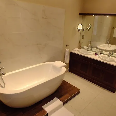 Thanhoffer * שיופוק